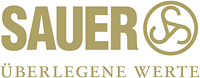 Logo doré SAUER avec typographie audacieuse et monogramme S stylisé dans un cercle, accompagné du slogan 'Überlegene Werte'.