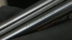 Canons de fusil double en métal bleui avec bande supérieure texturée. Gravure lisible : T. GICQUEL. BORDEAUX.